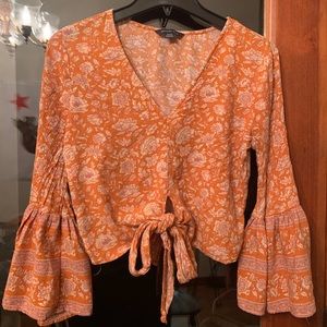 Bell sleeve Tie Front Cropped Top